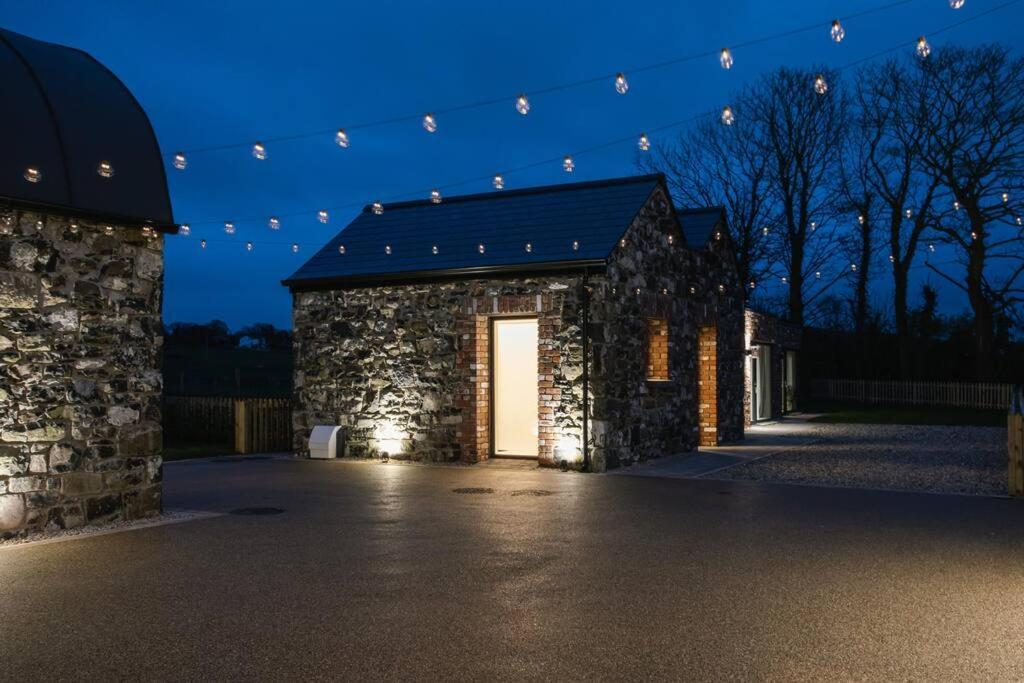 The Byre At Corrstown Village Портраш Экстерьер фото